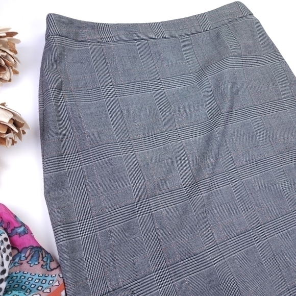 Larry Levine Stretch Grey Skirt Sz 10 - Picture 9 of 9